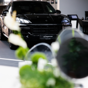 Porsche Face Yoga: dopoldne za lepoto, sprostitev in čas zase